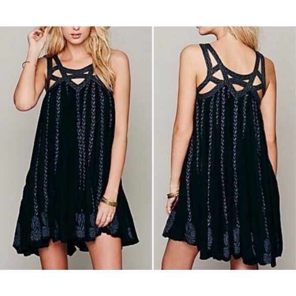 Free People Dresses & Skirts - Free People Paisley Vine Black Tunic Dress